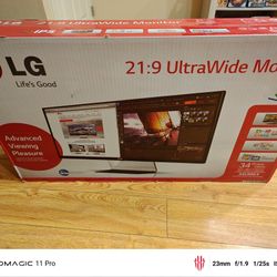 LG 34" 2K UltraWide Monitor