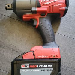Milwaukee 3/4 in. Impact Wrench with Battery 