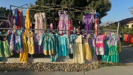 Halloween 🎃 Costumes   Not Free