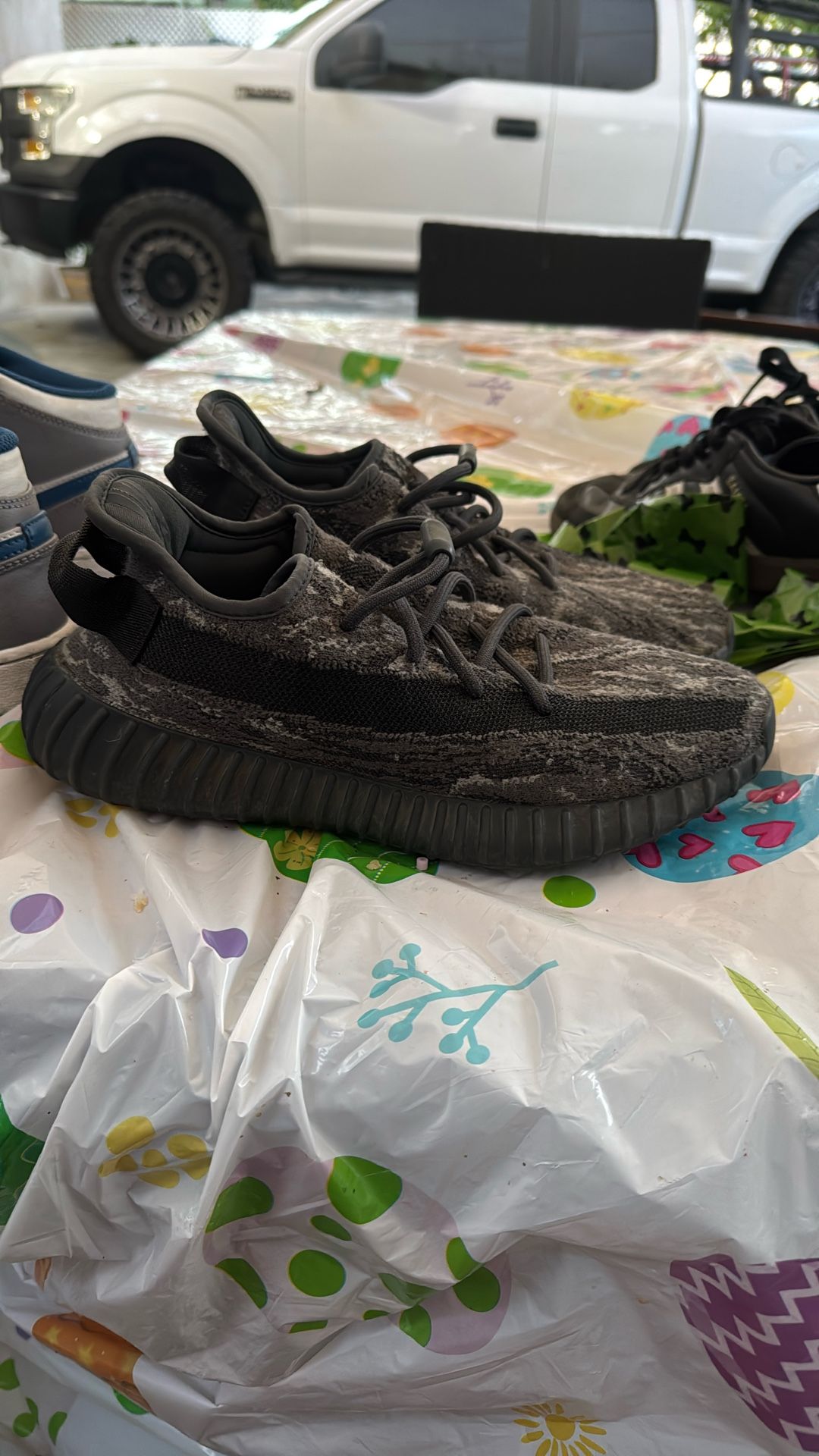 Adidas YEEZY BOOST