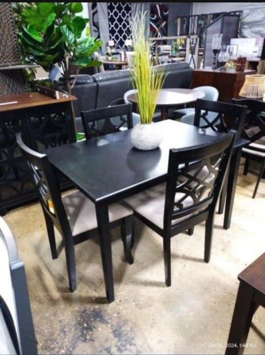 Small 5 PC Dining Set With 4 Black Chairs Fabric Seats (New)