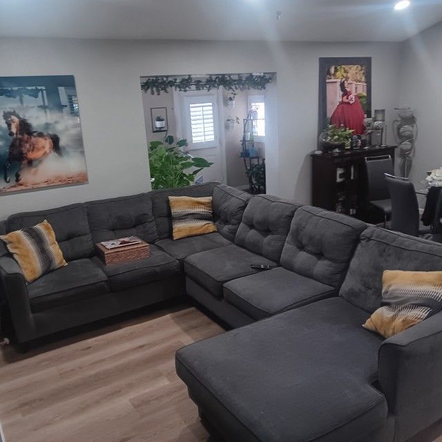 3 Piece Gray Sectional