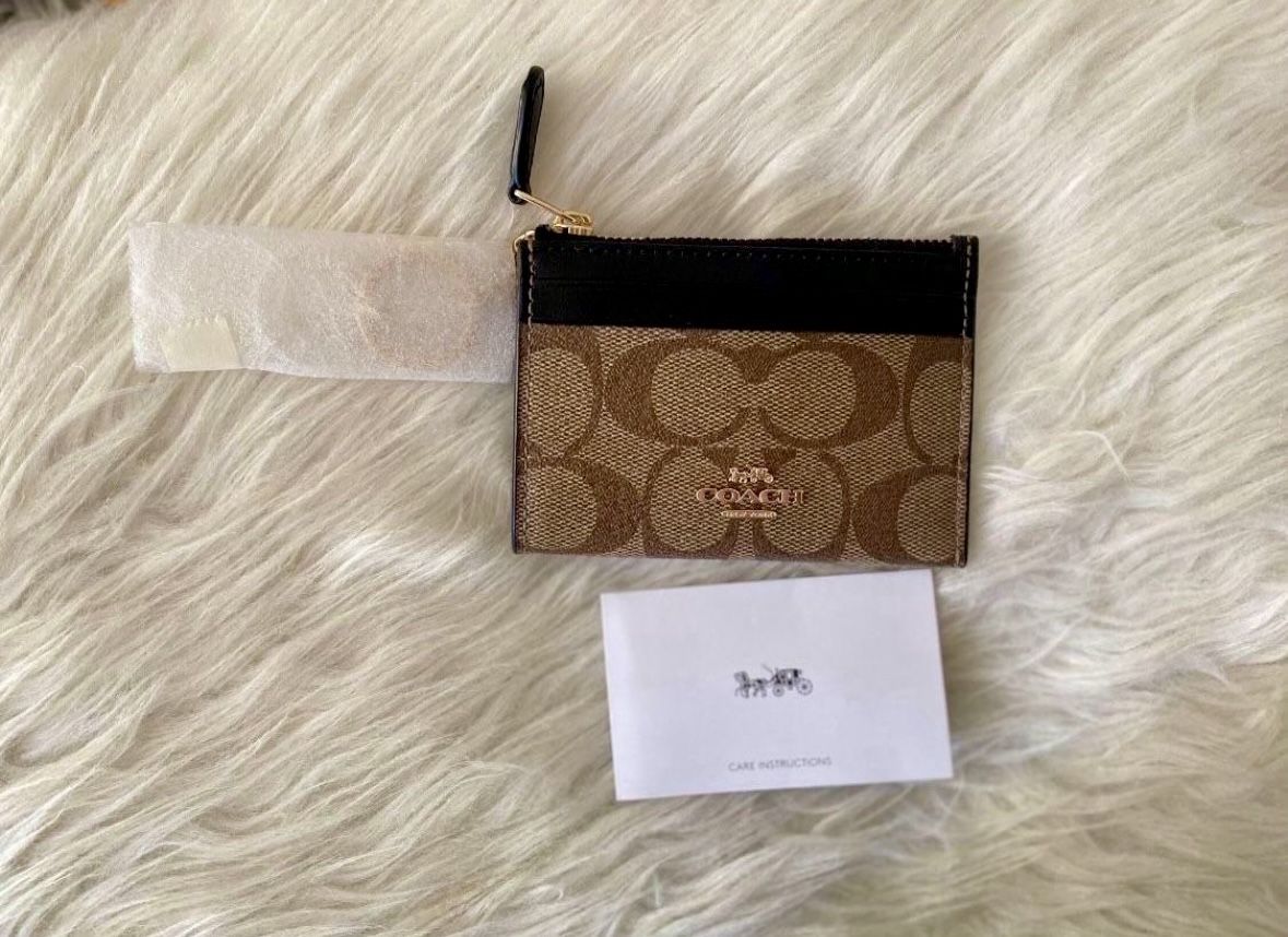 Coach Card Holder