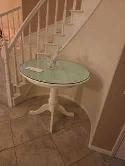 Round White Pedestal Table with Glass Top