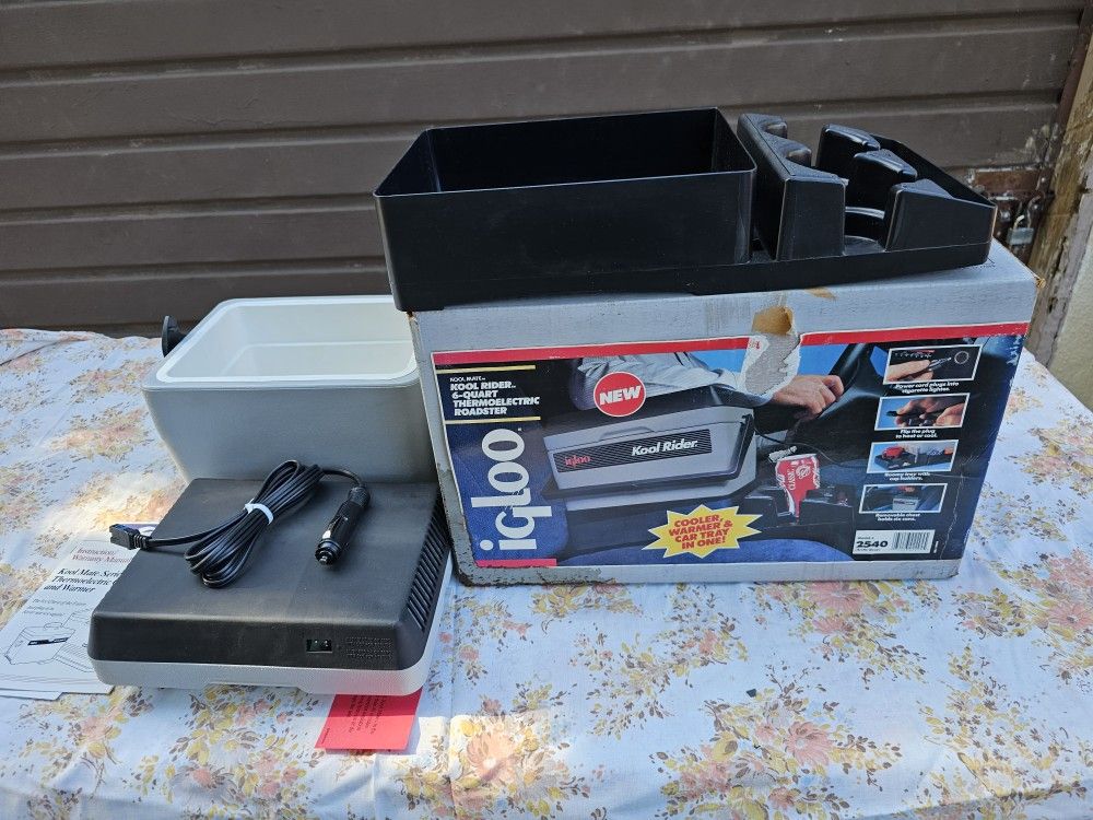 Igloo Kool Rider 6 - Quart Thermoelectric Roadster! Cooler/ Warmer & Car Tray ! New In Box!