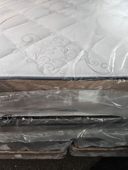 Brand New  !! Queen set  $199 (( Mattress And Box Spring  ))