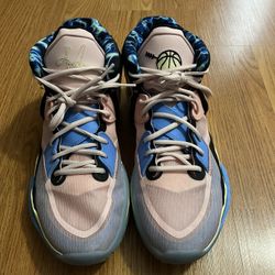 Kyrie Infinity ‘Valentine Day’ Size 12.5