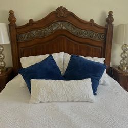 Bedroom Set/Can be sold separately