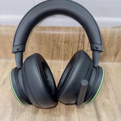 Xbox headset (headphones)