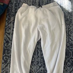 Women’s White Jogger Pants 