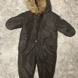 Baby Parker size 6-9 mths