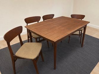 Vintage MCM dining table with chairs