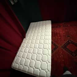 Perfect Condition Twin Bed 