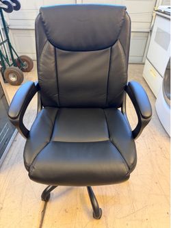 Desk chair