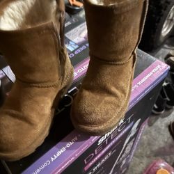 Free Bear paw Toddler Boots 
