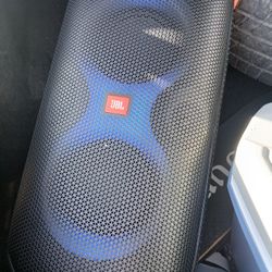 JBL PARTY BOX 110