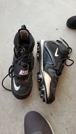 Nike football cleates size 11