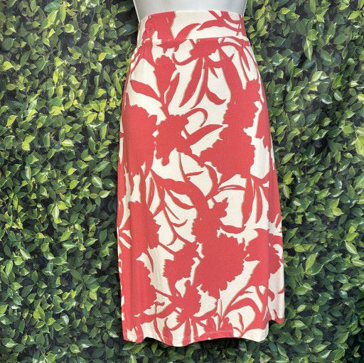 Women’s Rose Floral Skirt Size M