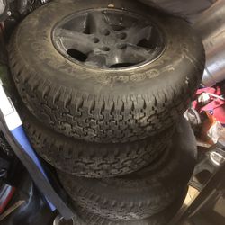 jeep Cherokee wheels with tire