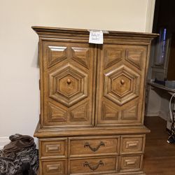 Vintage Solid Wood Bedroom Set – Dresser, Mirror & Armoire
