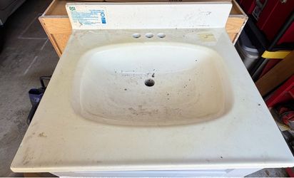 Bathroom vanity top 25”x22”