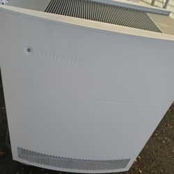 Blueair 650E Digital Hepasilent Air Purifier .No Control Blueair 650E Digital Hepasilent Air Purifier .No Control