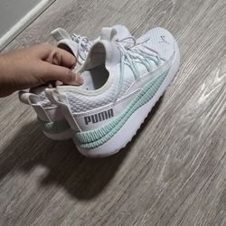 Women's Puma shoes, size 8.5