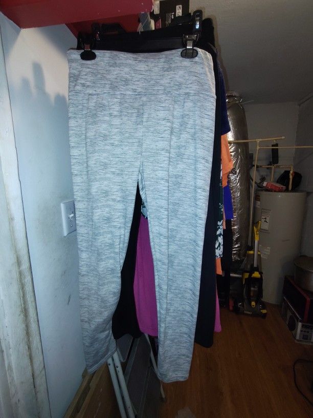 Women's Leggings Size L/XL