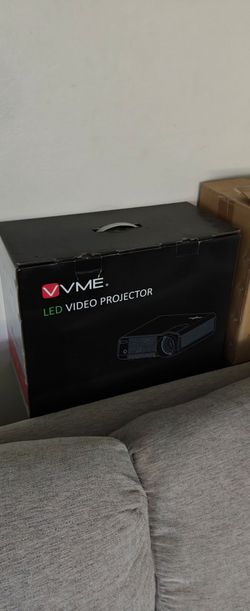 Brand new led projector HDMI USB VGA pro white model new