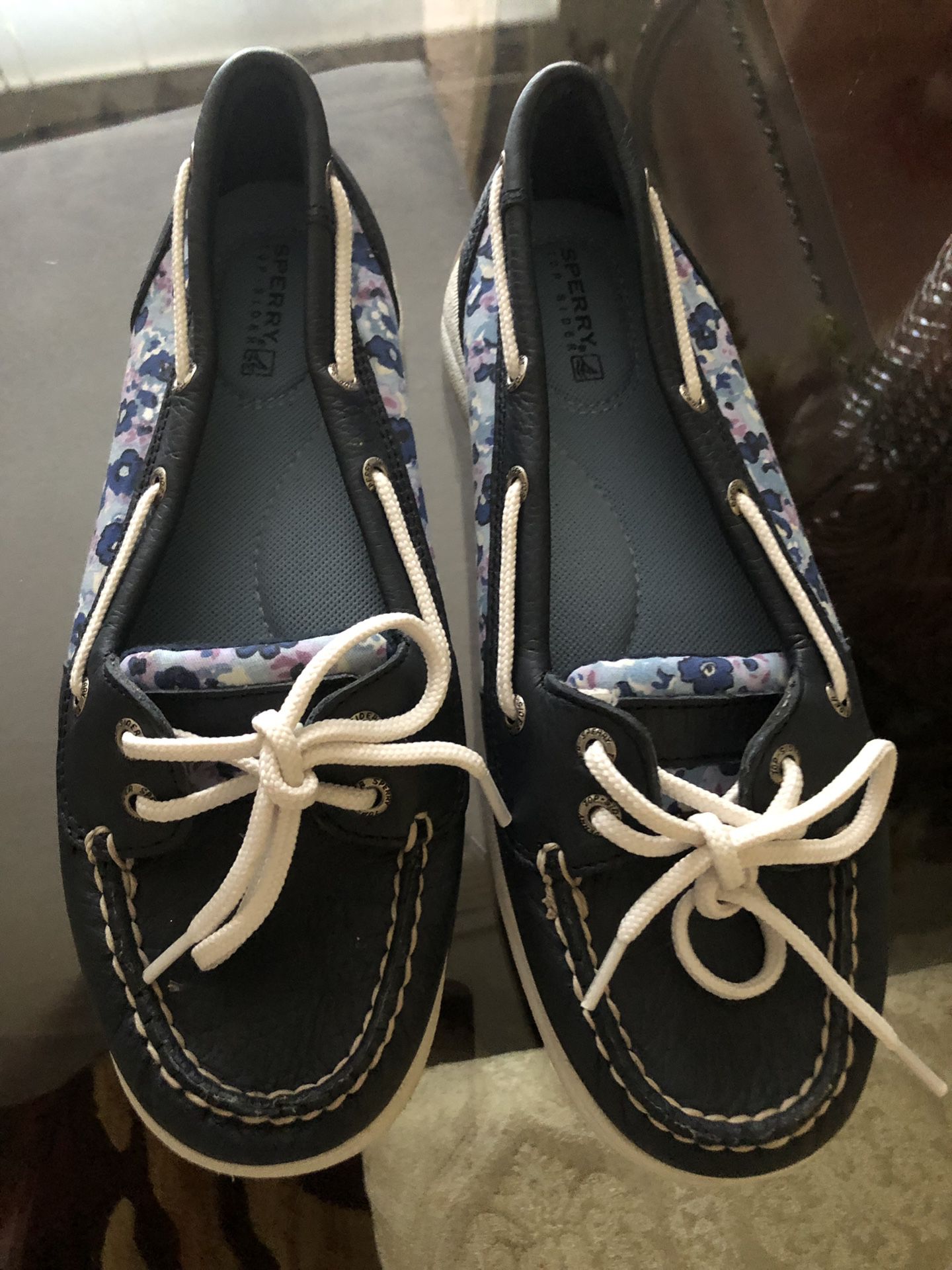 Sperrys women like new size7.5 one time used