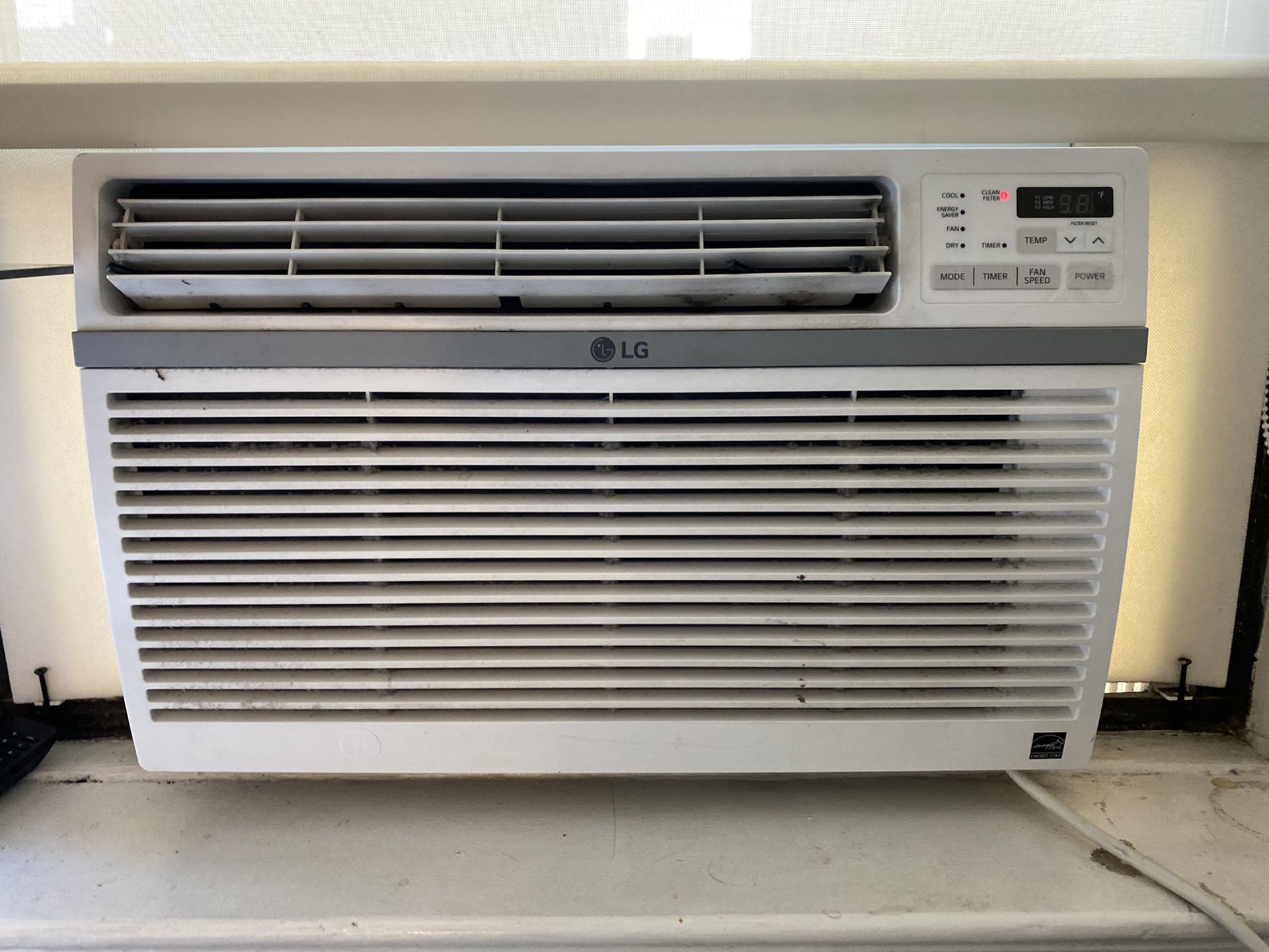 LG 10,000 BTU Air Conditioner with Remote