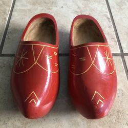 Vintage Holland, Dutch Carved Wood Shoes Wooden Clogs