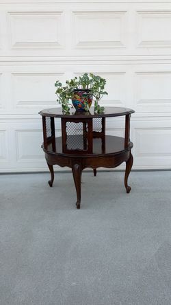 Vintage French Provincial Round End Side Table