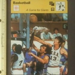 1977 Sportscaster A Game For Giants U.S.A. USA Basketball Large Over-sized Card HTF Collectible Vintage Italy NBA