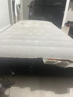 personal air bed comes with elec air pump