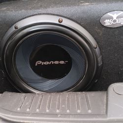 Pioneer 12 Inch Subwoofer With Box
