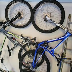 Both Mtn Bike. Diamondback, Fuji