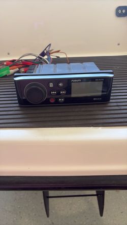 Fusion MS-RA70 Marine Stereo Receiver
