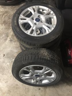 Rines and tires 90% life, Ford Fiesta