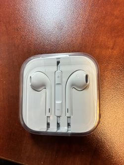 Apple Earbuds - Wired - Original Packaging 