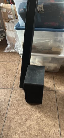 LG SH4 soundbar and subwoofer