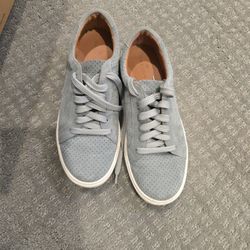 Womans Sneakers