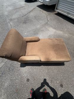 Chaise Chair