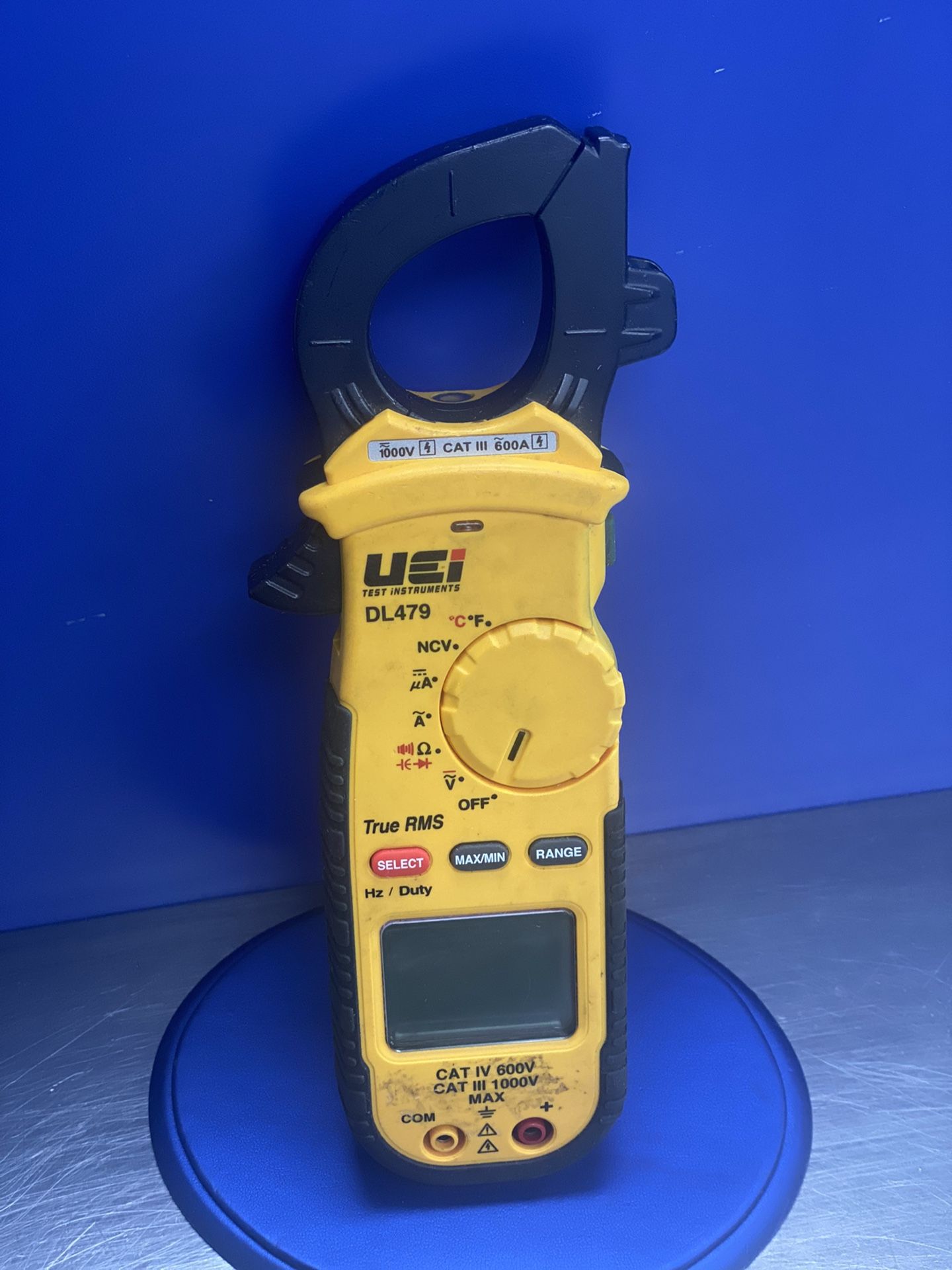 UEI Multimeter DL479