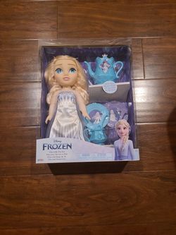 Disney Frozen Elsa With Tea Set