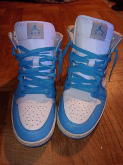 Nike Air Jordan 1 Retro High UNC