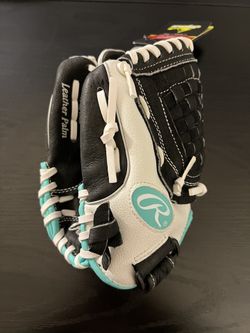 Softball 10.5 Size right hand