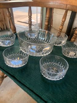 Salad bowl with six bowls