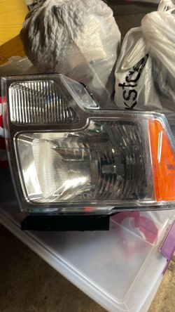Ford f-150 head lights house