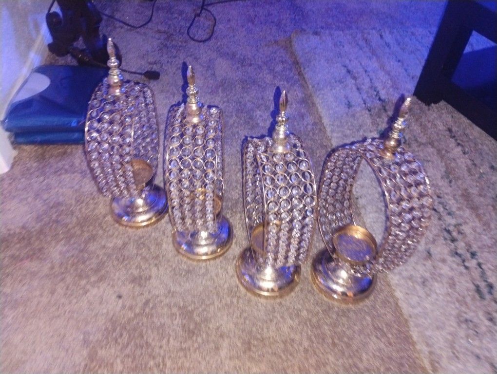  Candle 🕯️ Holders